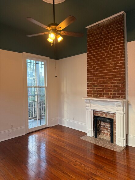 Building Photo - 442 S Rendon St