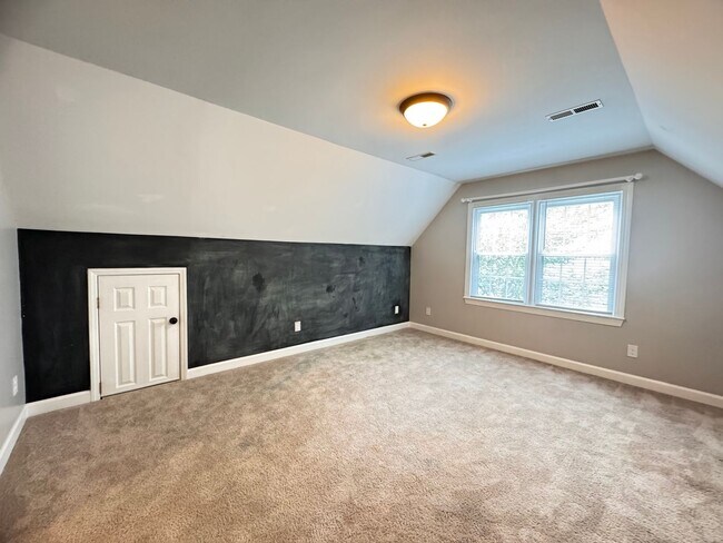 Building Photo - Spacious 4BR 2.5BA Home in Adams Farm with...
