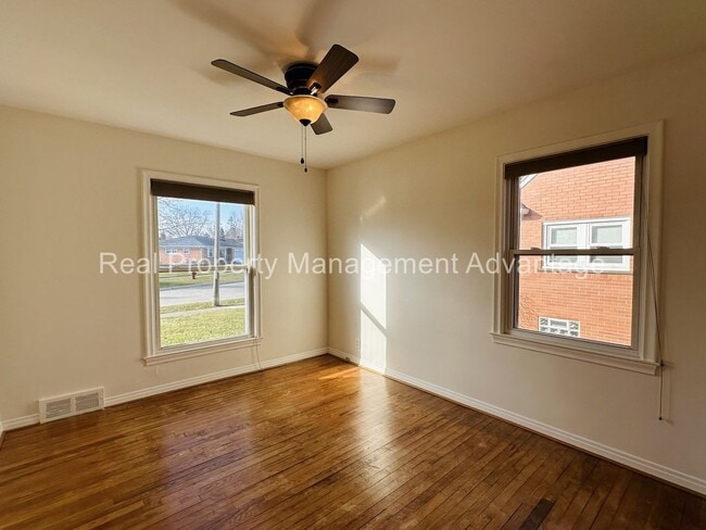 Building Photo - Charming 3-Bedroom Ranch minutes from Woodward Ave, Birmingham, and Berkley!