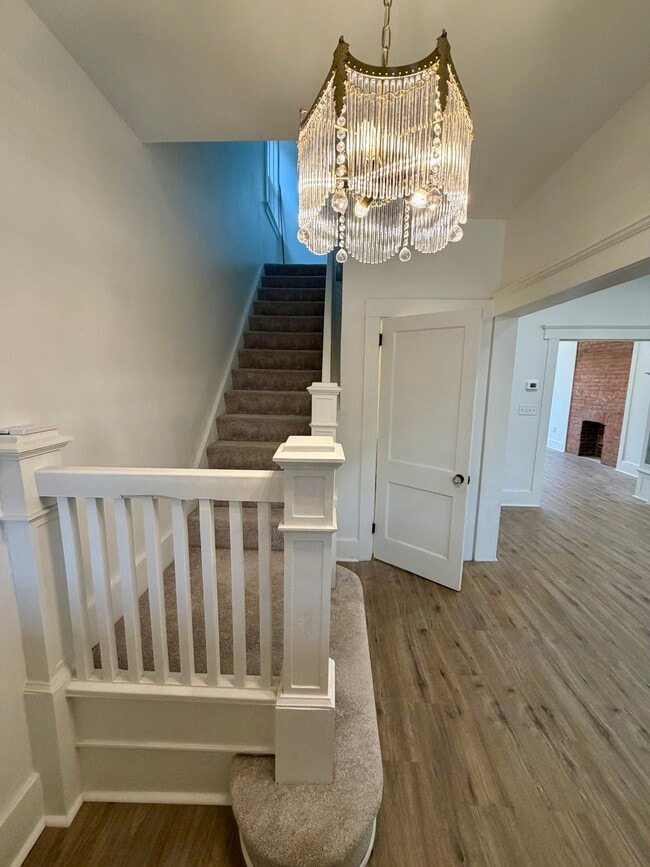 Building Photo - 226 Gross St