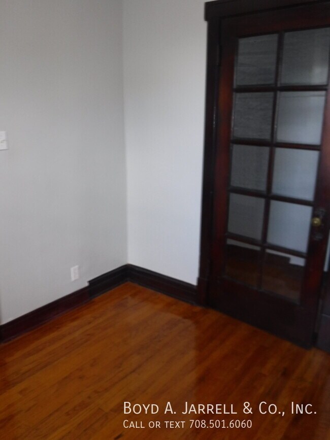 Building Photo - 9548 S Prairie Ave