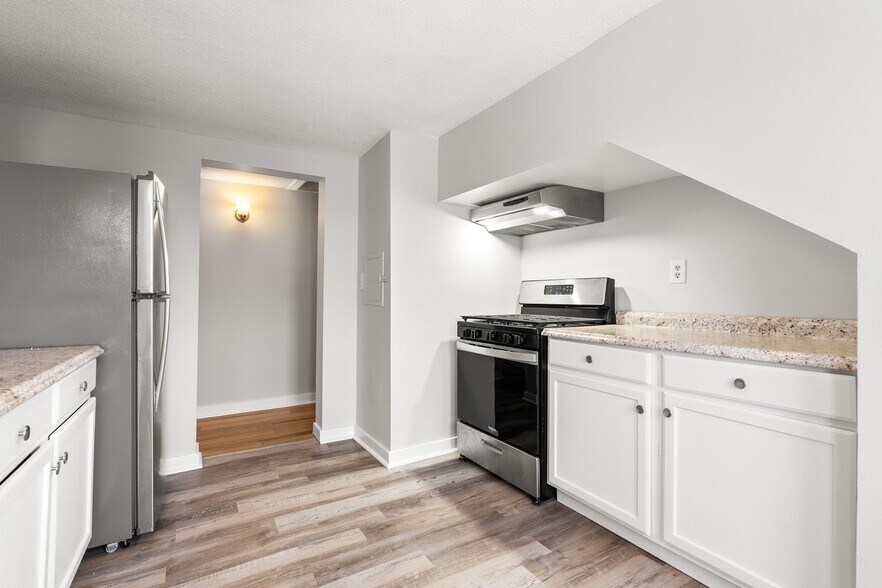 Building Photo - 25 Porter St