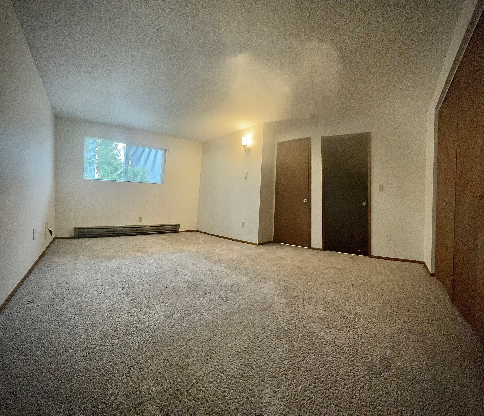 Building Photo - 9726 Ashworth Ave N