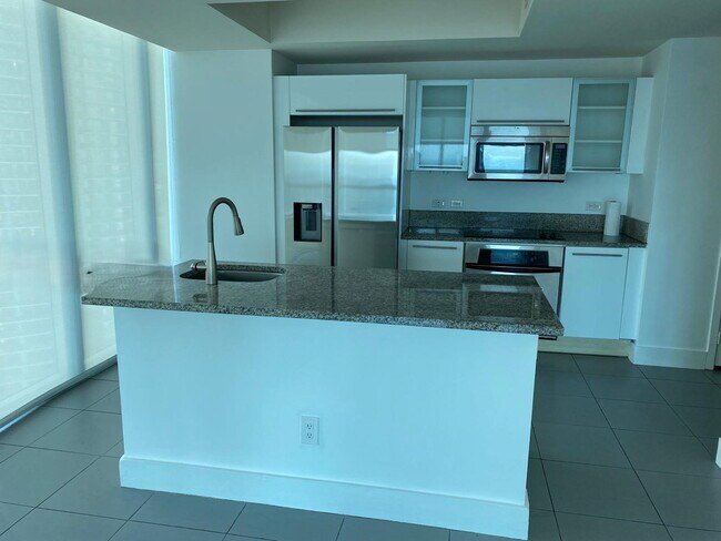 Building Photo - 888 Biscayne Blvd