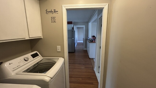 Building Photo - Cozy 3-Bed / 1-Bath Apartment in the Heart of Biddeford