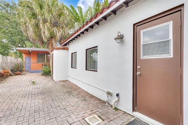 Building Photo - 12287 NE 7th Ave