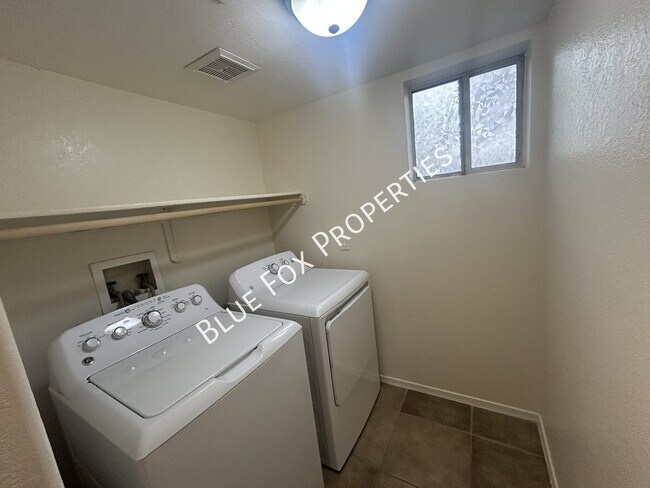 Building Photo - 5257 W Bobwhite Way