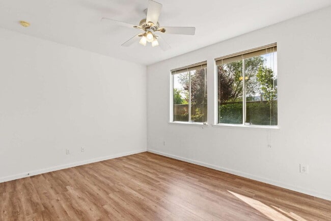 Building Photo - Single-Story 3-Bedroom with 3-Car Garage in Mace Ranch