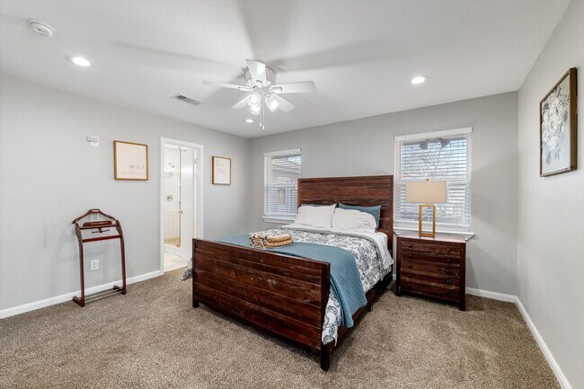 Building Photo - 2753 Larkspur Ln