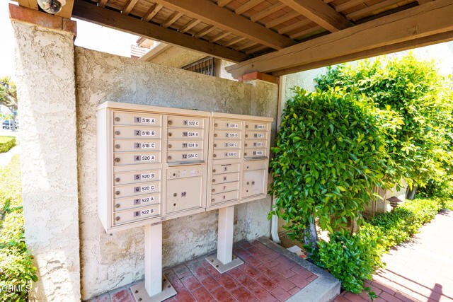 Building Photo - 522 S Ynez Ave