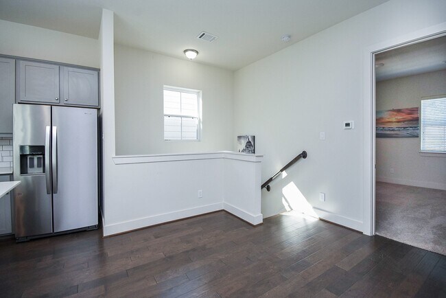 Building Photo - 6031 Cypress St