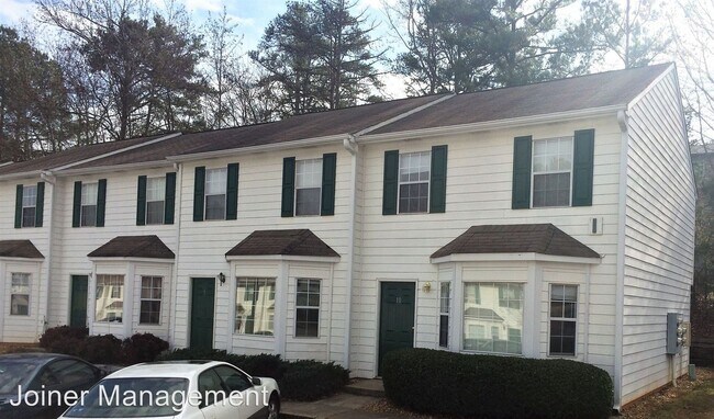 Building Photo - 120 Mark Twain Cir