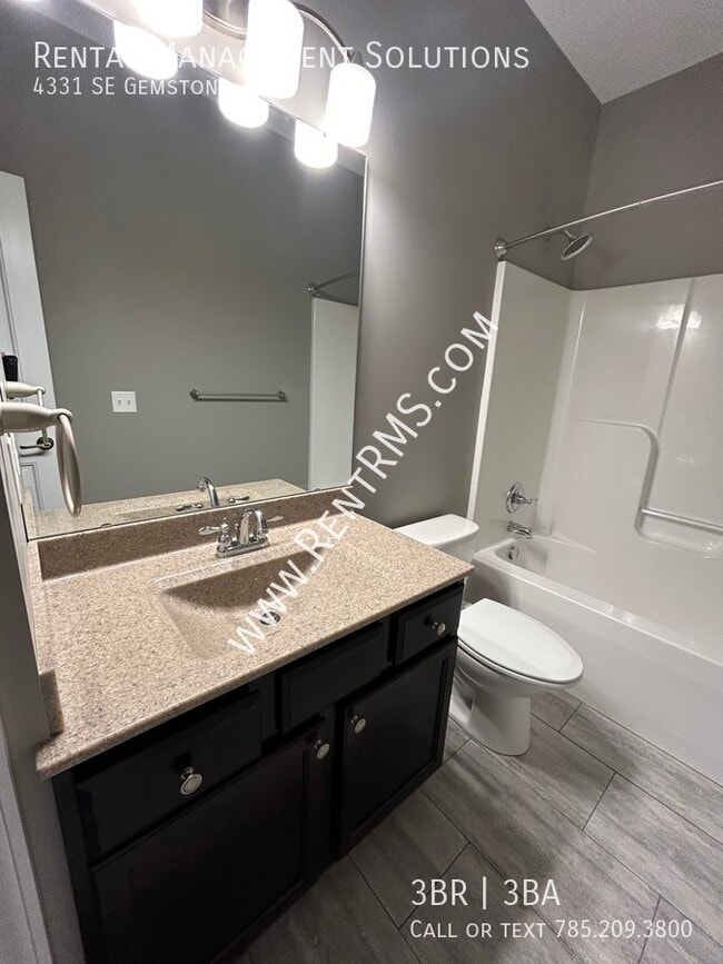 Building Photo - 4331 SE Gemstone-