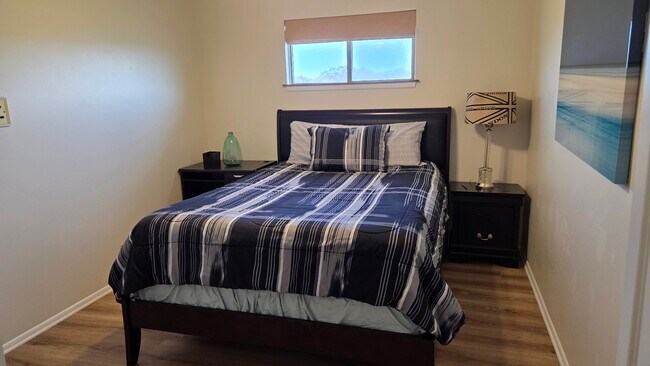 Building Photo - 2910 Wacos Dr