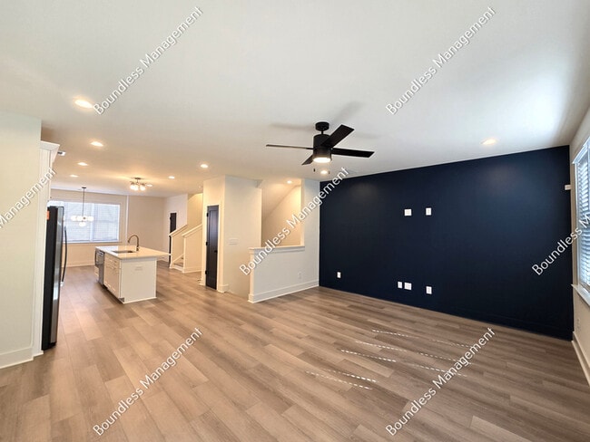 Building Photo - 340 Eugenia St SW