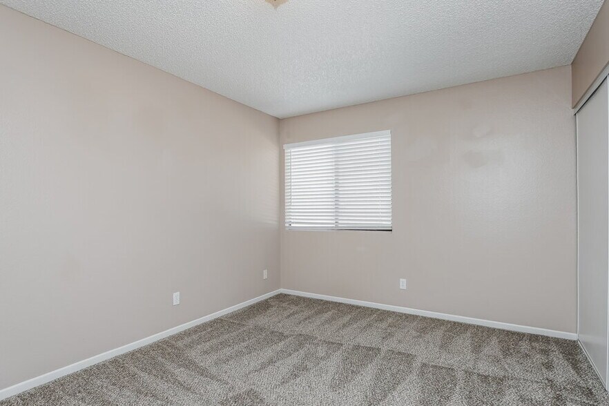 Building Photo - 379 Legacy Dr
