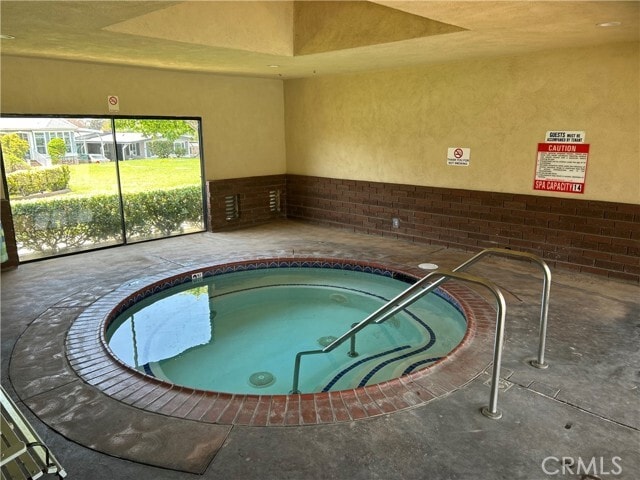 Building Photo - 2851 Rolling Hills Dr
