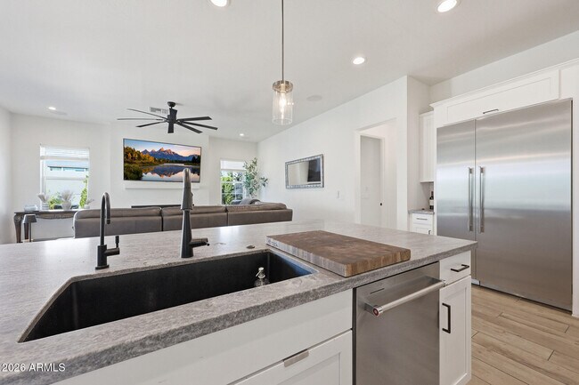 Building Photo - 4416 E Roy Rogers Rd