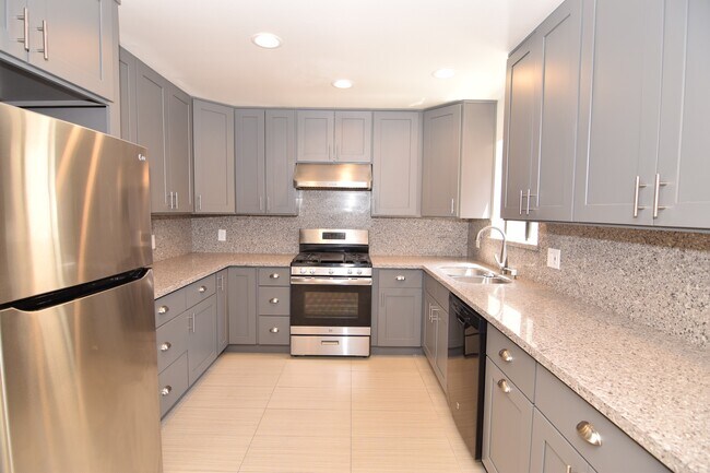Building Photo - 1295 Elm Ave