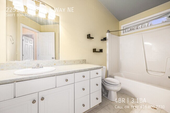 Building Photo - 2251 Waterford Way NE