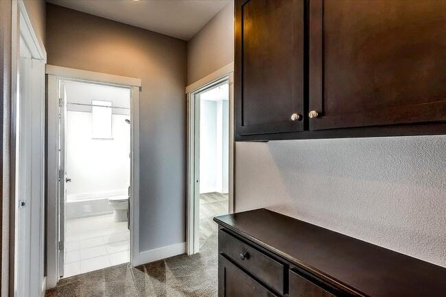 Building Photo - LUXURY TOWNHOME IN SUNNYVALE | 2014 BUILD