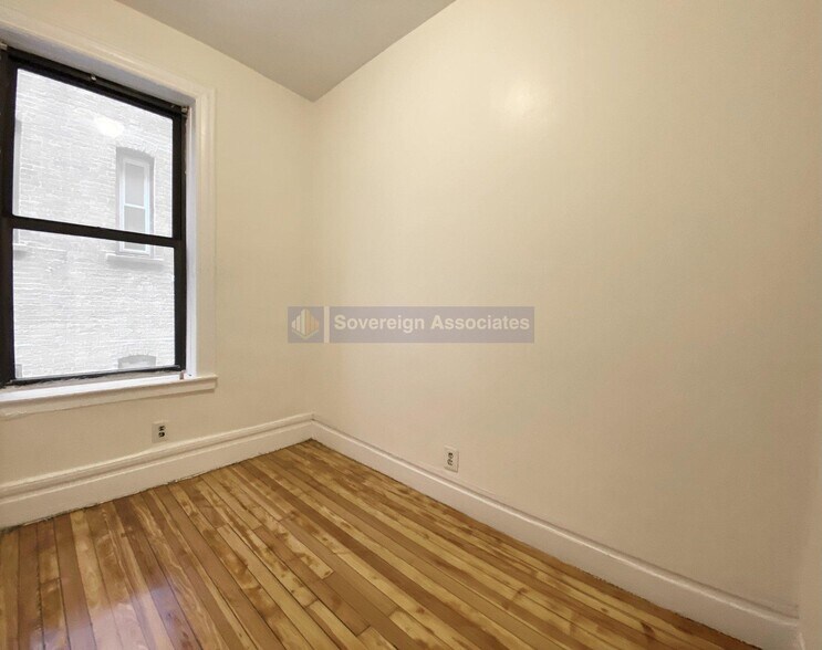 Building Photo - 182 Claremont Ave