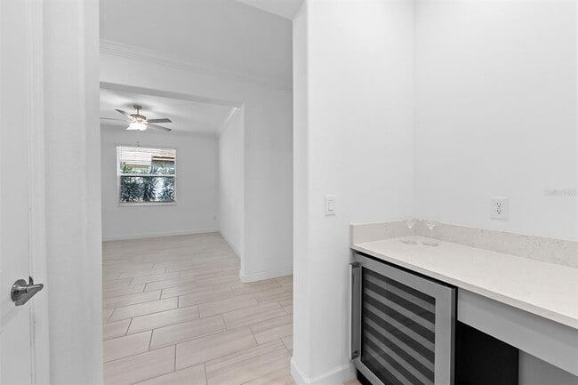 Building Photo - 14265 17th Ct E