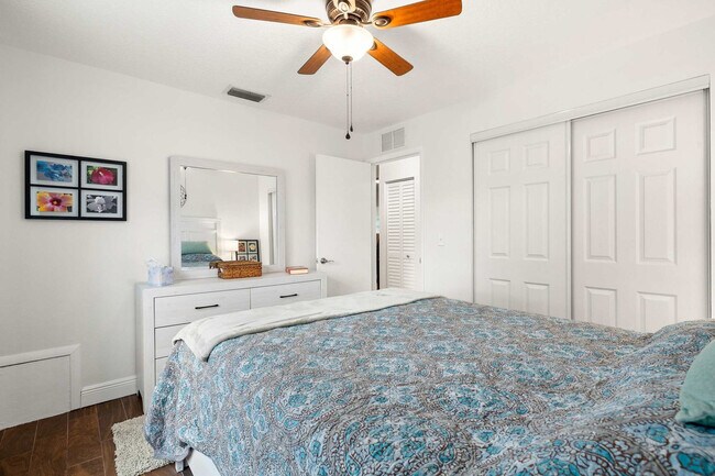 Building Photo - 6398 Woodland Blvd