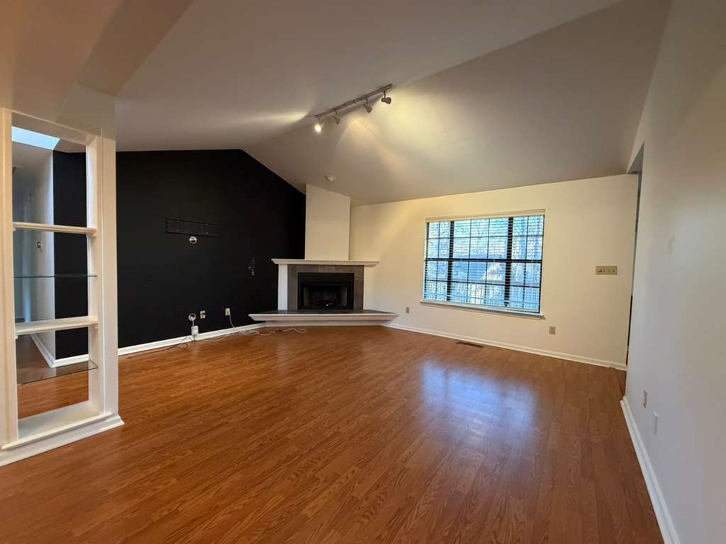 Building Photo - 11409 Hickory Hill Rd