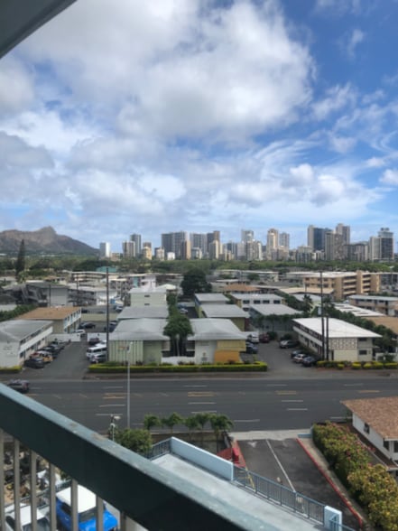 Building Photo - 2630 Kapiolani Blvd