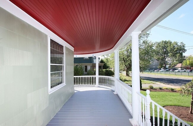 Building Photo - 62 Whitney St