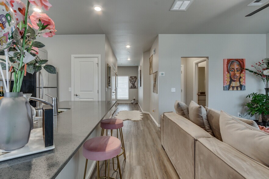 Building Photo - 2641 Cedar Tree Rd