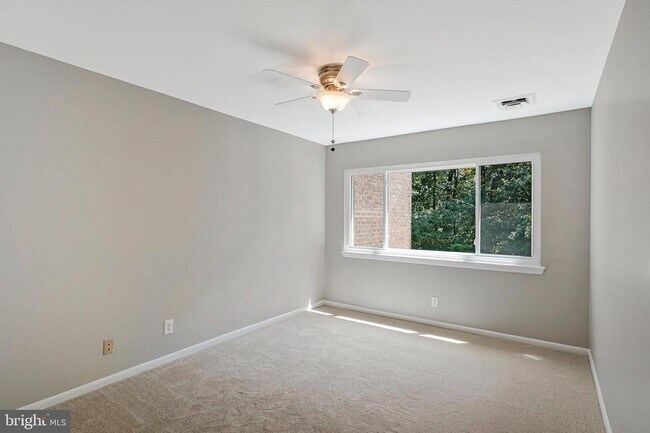 Building Photo - 11069 Saffold Way