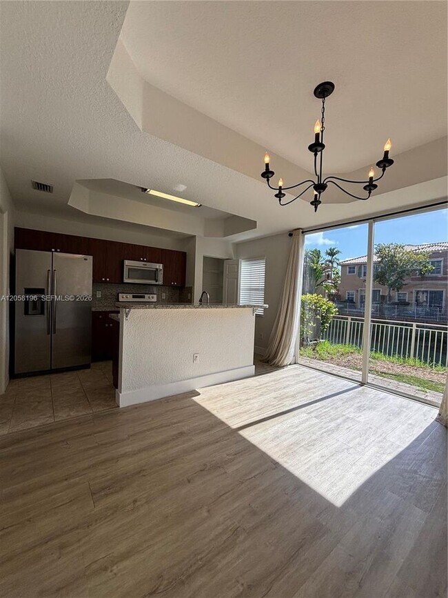 Building Photo - 4931 N Harbor Isles Dr