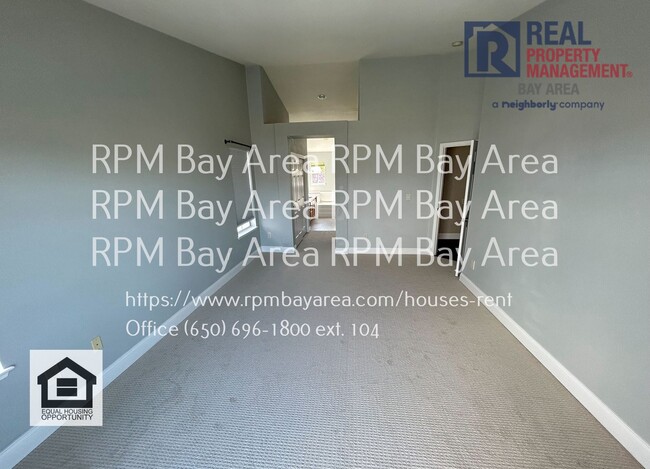 Building Photo - 250 Biarritz Ct
