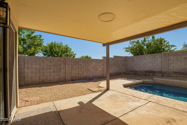 Building Photo - 40249 N Cassara Dr
