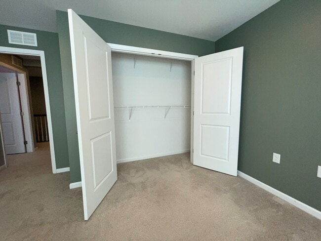 Building Photo - 410 Mayer Pl