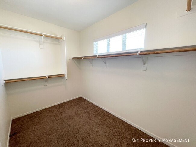 Building Photo - 2913 Big Mountain Ave