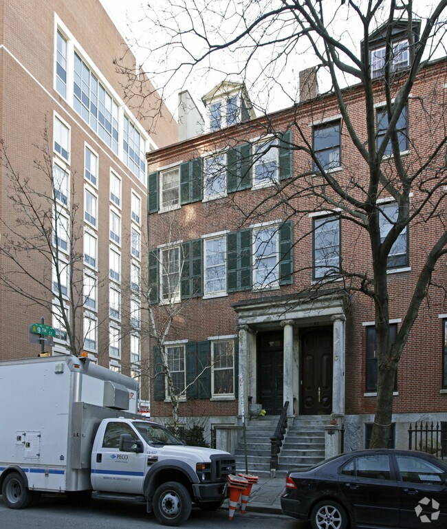 Building Photo - 900 Spruce St