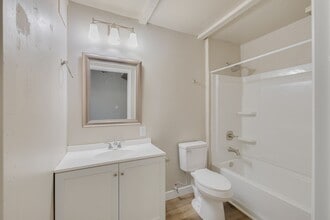 Building Photo - 1209 N Main St