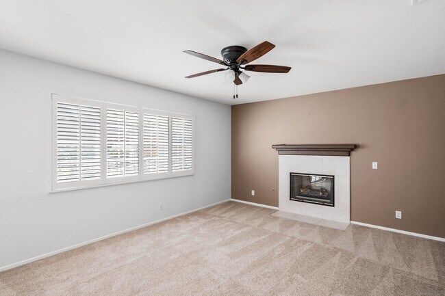 Building Photo - 42028 Pine Needle St