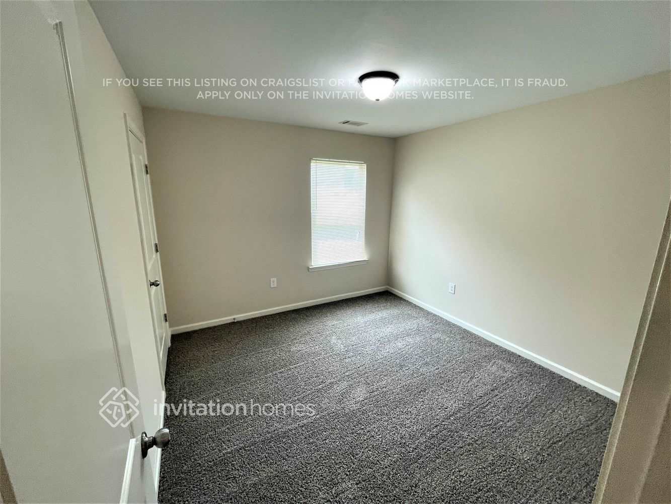 Building Photo - 2445 Valley Creek Dr
