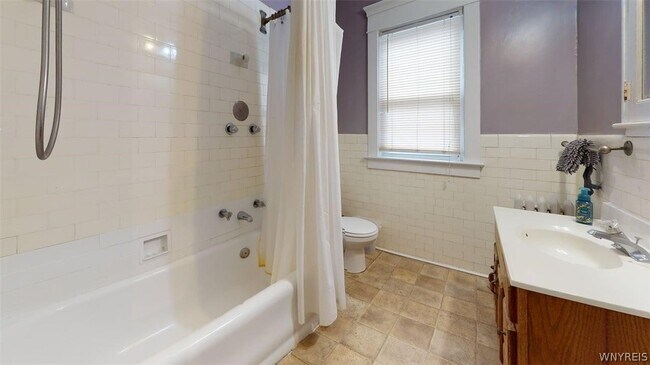 Building Photo - 139 Fordham Dr