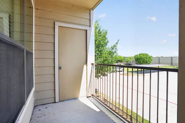 Building Photo - 1355 Ranch Pkwy