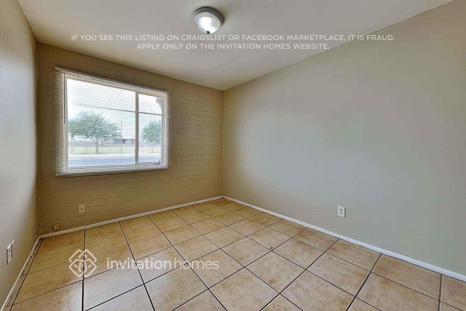 Building Photo - 5611 N 65th Ave