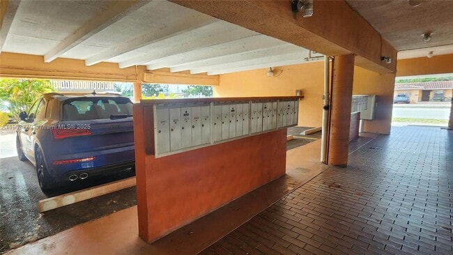 Building Photo - 295 NW 72nd Ave