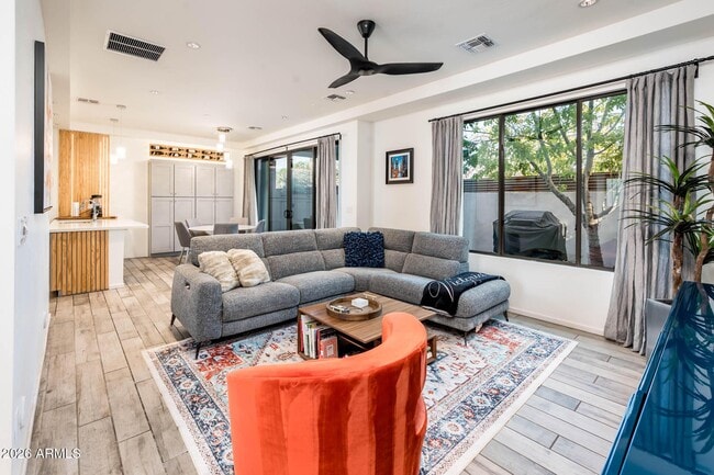 Building Photo - 4416 N 27th Way