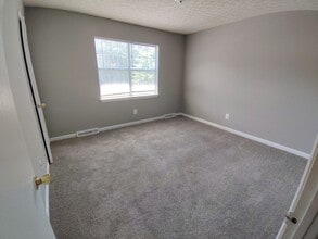Building Photo - 57 Ferguson Dr