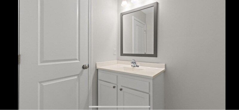 Building Photo - 277 Broadway St