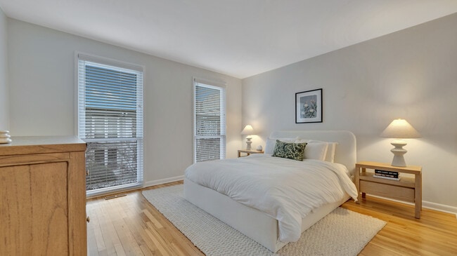 Building Photo - 146 G St SW